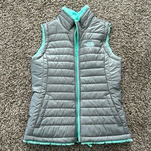 Girls 14/16 North Face vest